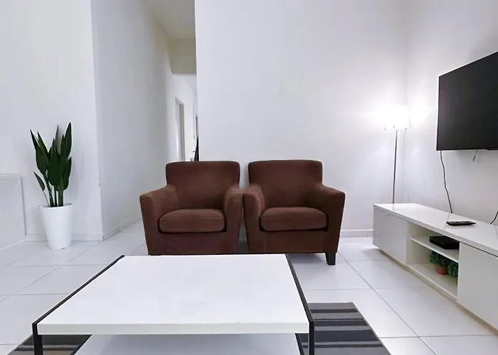 Cosy House For Family Or Group In Bukit Beruang Melaka
