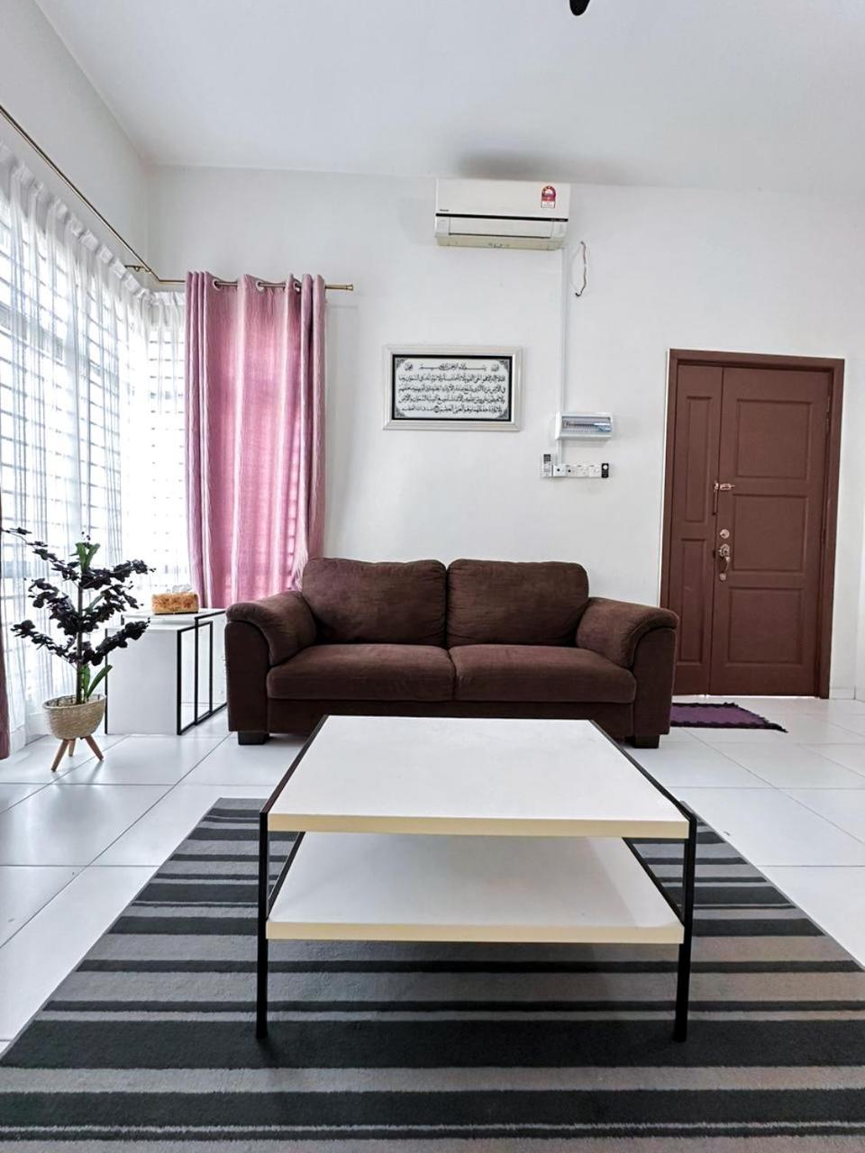 Cosy House For Family Or Group In Bukit Beruang Melaka Holiday home Kampong Pengkalan Batu